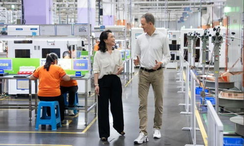 蘋果COO走訪深莞智造工廠 沒有中國果鏈，就沒有蘋果的成功